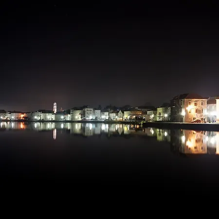 Lucija * Kaštela
