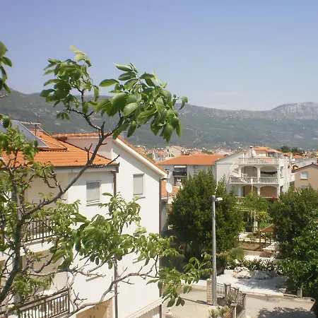 Lucija *